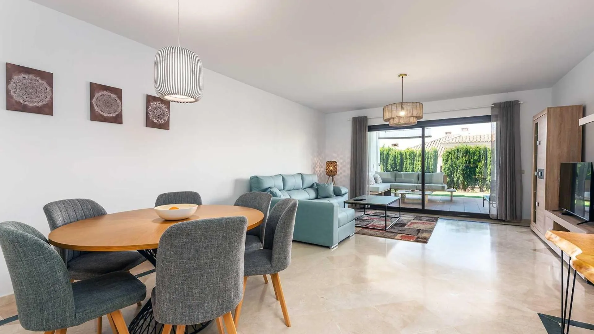 Albatros Apartment Casares 0*,