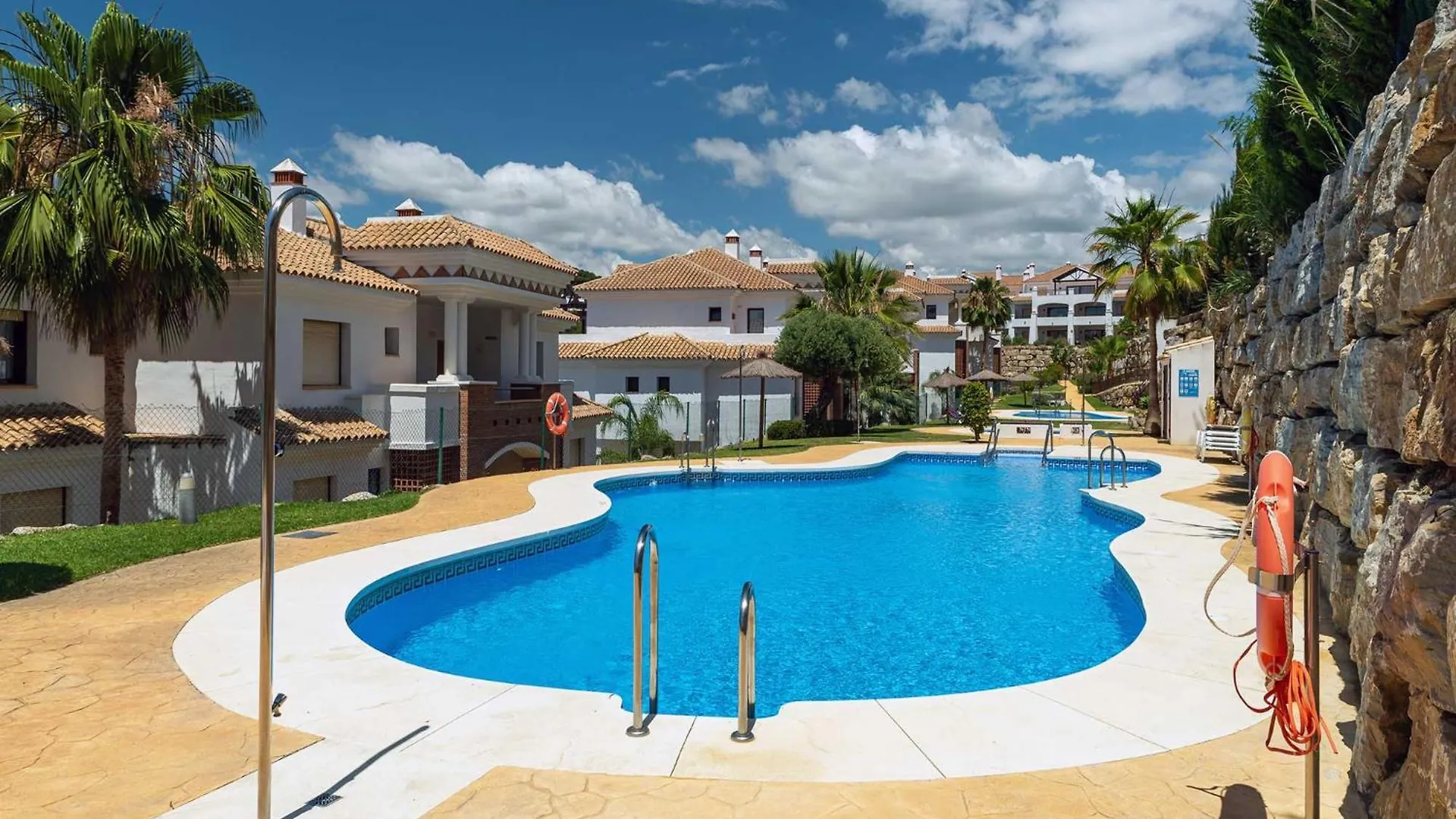 Albatros Apartment Casares 0*,  Spain